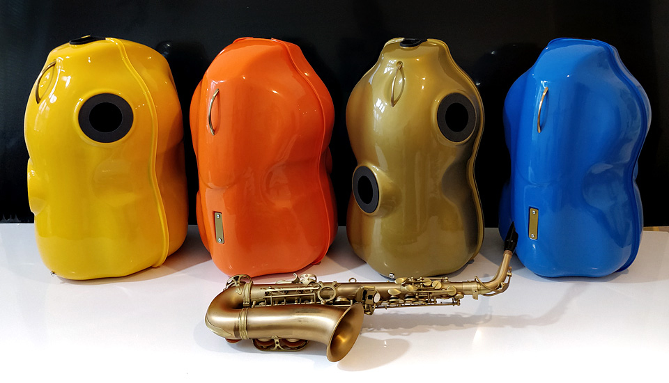 Saxophone Mute – Does It Actually Help and How?